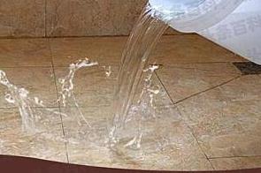 松山漏水维修 免砸砖防水材料该如何施工
